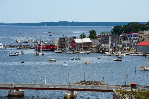 Suites at Belfast Bay image 12