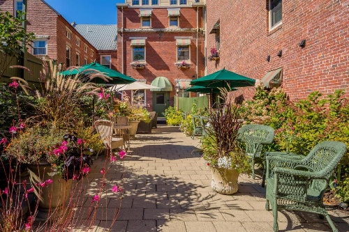 Suites at Belfast Bay image 6