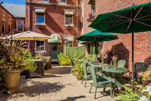 Suites at Belfast Bay image 8